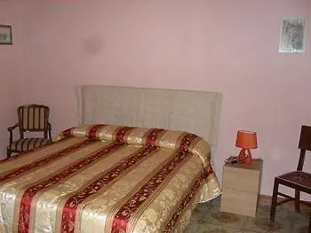 Oda ve Kahvaltı Elia