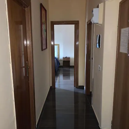Elia Naples